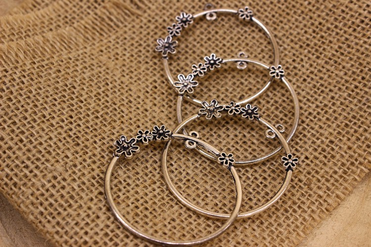 Μεταλλικός Κύκλος Λουλουδάκια